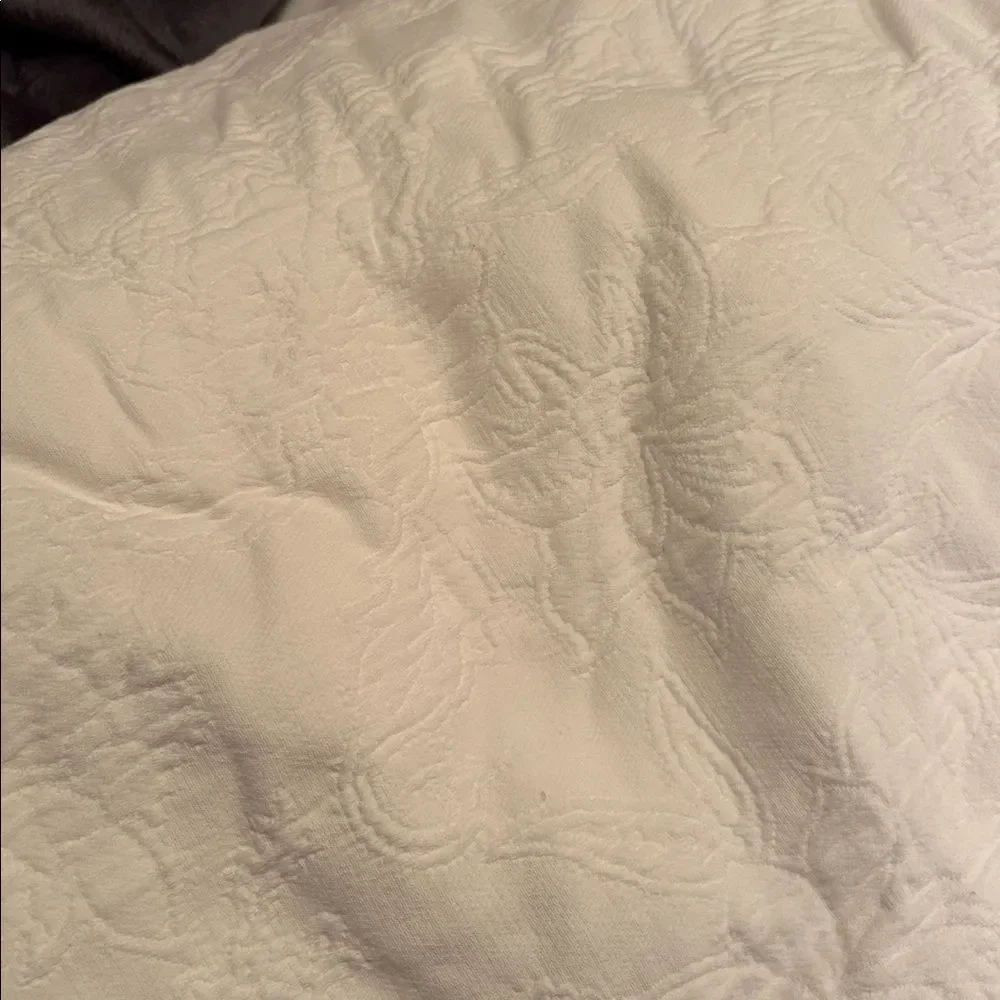 Land's End Matelasse floral Heavy Cotton Duvet Cover button tie White King Size